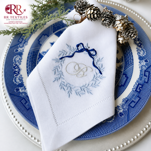 Serviette en lin brodée sur mesure, 100% lin, faite à la main, blanche, pour la maison, le restaurant, Noël, les cadeaux de mariage - Product Image 1