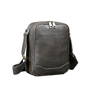Bolso Bandolera de Hombre de Cuero Genuino Personalizado, Grano Completo Encerado y Envejecido, Estilo Vintage, de Lujo, Duradero para Exteriores con Cremallera - Product Image 2