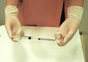 Consumibles Dentales Profesionales de Vanguardia, Carisolv A, Vial de 10 ml, Tratamiento de Caries - Product Image 6