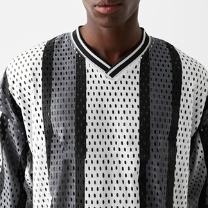 Best Manufacturer Custom Men's Streetwear Mesh T-Shirt Quick Dry Hip Hop Front Logo <b>V</b>-neck Loose <b>Fit</b> - Product Image 4