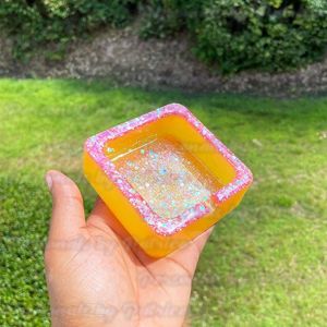 Cendrier artisanal en résine scintillante de luxe naturel, forme personnalisée, porte-cigarettes, écologique, durable, élégant, plateau à fumer pour la maison - Product Image 3