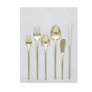Couverts en métal : Essentiels de table distingués, conçus pour favoriser des arrangements culinaires élégants et une hospitalité raffinée - Product Image 6