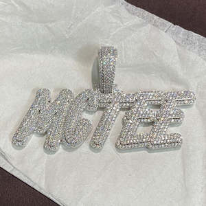 Pendentif personnalisé MCTEE en argent plaqué or avec diamants Moissanite, style hip-hop, pour homme, couleur blanche - Product Image 1