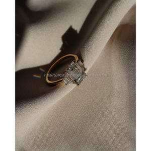 Anillo Unisex de Compromiso y Boda con Diamante de Corte Esmeralda en Oro Blanco de 14k, Cultivado en Laboratorio, Estilo Vintage, Regalo de Aniversario - Product Image 4