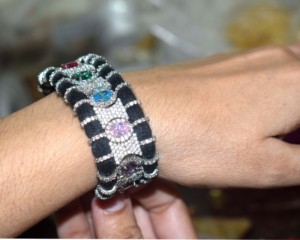 Pulsera de Macramé Negra Clásica con Baño de Rodio y Circonitas Americanas, Hecha a Mano por Sameer Art Craft |   Certificado por IGI, 60g de Lujo - Product Image 6