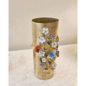 Vase en métal plaqué, texturé martelé, fait main, avec motif floral émaillé, pièce décorative orientale pour la décoration intérieure - Product Image 1