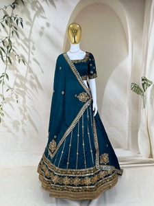 Conjunto de Lehenga Choli Bordado en Verde, Traje Tradicional Indio para Bodas, para Mujer - Product Image 6