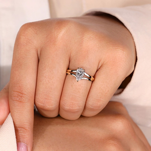 Ensemble de mariage de luxe avec diamant de laboratoire ovale de 1,07 carat, certifié IGI, bague de fiançailles avec alliance en or jaune 14 carats - Product Image 2