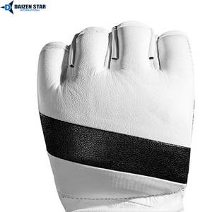 Gants de combat et de sparring MMA IronFist Pro en cuir à paume ouverte avec fermeture auto-agrippante personnalisables pour adultes - Product Image 3