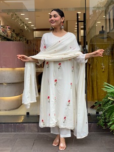 Ensemble haut brodé en soie Chanderi pure avec pantalon palazzo et dupatta, travail de sequins de 3 mm, manches fantaisie, pour femme - Product Image 5