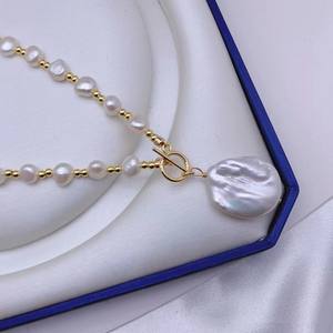 Collier de perles irrégulières de luxe léger de style baroque européen américain 7-8 pour un cadeau d'anniversaire ou de la Saint-Valentin pour femmes - Product Image 3