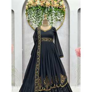 Robe de soirée africaine noire et dupatta taille M avec broderie et sequins par RTC 1kg - Product Image 2