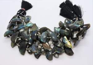 Labradorita natural facetada tallada en forma de media luna, briolette de 12x25 mm, labradorita elegante, 11 cuentas por paquete para la fabricación de joyas. - Product Image 2