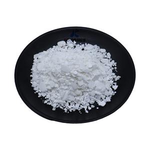 Chlorure de Calcium de Qualité Industrielle en Poudre, Flocons et Granulés pour l'Absorption d'Humidité, l'Accélération du Béton et les Projets de Dégivrage - Product Image 1