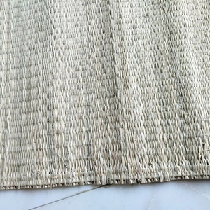 Tapis en jonc de mer fait main, durable et écologique, directement de l'usine, pour décoration de table, fabriqué au Vietnam - Product Image 1