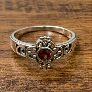 925 Sterling Silver Natural Red <b>Garnet</b> <b>Ring</b> Vintage Handmade Gemstone Jewelry for Unisex Wear | Wholesale Jewelry India - Product Image 3