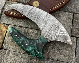 Couteau Ulu Damas fait main sur mesure avec manche en résine – Couteau de chef basculant haut de gamme pour l'extérieur - Product Image 2