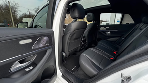 Mercedes Benz GLE 450 d 4MATIC Coupé SUV de luxe Diesel Automatique 4x4 Performance Premium Confort Véhicule familial - Product Image 4