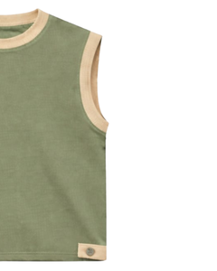 Ensemble décontracté homme été vert olive et beige contrastant, haut sans manches et short, taille à cordon, mélange de coton respirant et confortable - Product Image 2