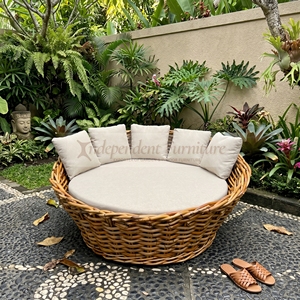 New Modern Minimalist Luxury Outdoor Rattan Daybed Sofa Bed Cushions Set Sponge Filling Solid Wood Cover Resort Hotel Furniture - Product Image 3