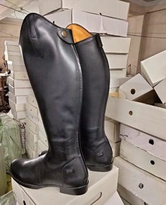 Bottes d'équitation western confortables et personnalisées en cuir véritable de haute qualité, fabriquées en cuir véritable, durables, avec fermeture YKK - Product Image 3