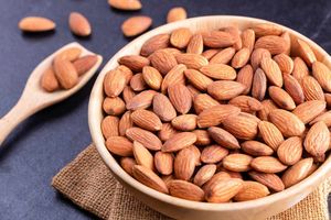 Almendras con Piel a Precio de Fábrica, Alto Valor Nutricional, Snack Saludable, Frutos Secos Disponibles para Exportación a Granel, Procesamiento en Crudo - Product Image 1