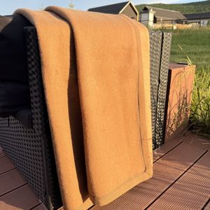 Manta de Lana de Camello Mongol 100%, Tamaño King, Hipoalergénica, Tejida de Lujo, Origen Desierto de Gobi, Venta al Por Mayor - Product Image 5