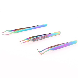 Pinzas de punta de precisión diseñadas para sujetar y colocar pestañas postizas o extensiones de pestañas con control experto y precisión sin esfuerzo - Product Image 4
