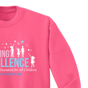 เสื้อสเวตเชิ้ตคอกลมสีชมพูสำหรับทุกเพศ รุ่น Elevating Excellence ผ้าฟลีซเนื้อนุ่ม แขนยาว สวมใส่สบายๆ แฟชั่นลำลอง เหมาะสำหรับใส่ทุกวัน - Product Image 4