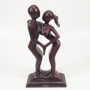 Figura Abstracta de Aluminio de Lujo Contemporáneo, Hecha a Mano, Fundida a Presión, Chapada en Oro, Escultura Decorativa Moderna para Mesa - Product Image 2