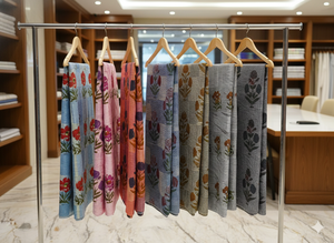 Tela Popelina de Algodón 100% Peinado, Ligera, Transpirable, Absorbente de Humedad, Ecológica y Orgánica, Estampada Le Souvenirs - Product Image 2