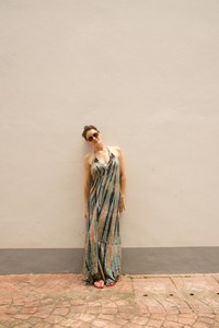 Vestido largo de algodón premium para mujer, con cuello en V, sin espalda, sin mangas, suave y fluido, estilo bohemio, para verano - Product Image 2