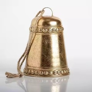 Campana Colgante de Metal con Encanto Rústico, Adorno Navideño Vintage para Árbol, Puerta, Pared, Ventana, Chimenea, Decoración Festiva para el Hogar - Product Image 1