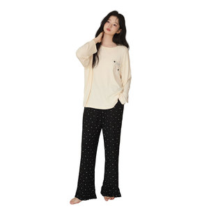 Ensemble de vêtements de maison élégants pour femmes, pyjama décontracté à manches longues, couleur unie avec décoration étoilée, pantalon à pois doux, ensemble de pyjama pour femmes - Product Image 1
