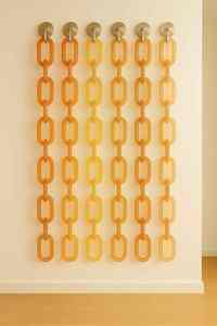 Escultura de Pared con Cadena de Resina, Aspecto de Vidrio Ámbar, Adorno Decorativo para Interiores, Accesorio Colgante para Sala de Estar, Artículo Hecho a Mano - Product Image 2