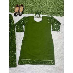 Conjunto de ropa de fiesta de diseñador para mujer con estilo Patiala Salwar Top y Dupatta - Product Image 1