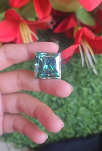 Diamante Moissanita de Corte Princesa de 38.20 Quilates para Joyería - Product Image 2