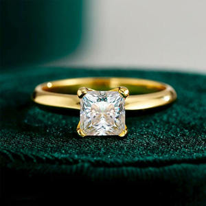 แหวนเพชรเจ้าหญิงสุดหรู เพชรเลี้ยงในห้องปฏิบัติการ รับรองโดย IGI สี D E F ความสะอาด VVS VS ตัวเรือนทองคำ ทองชมพู ทองขาว เงิน - Product Image 1