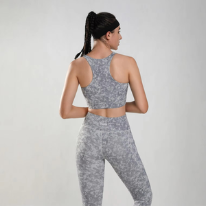 Nuevo conjunto de yoga personalizado para mujer, top corto con hombros descubiertos, leggings de gimnasio con cintura elástica de spandex/nailon para fitness, trabajo, gimnasio y yoga. - Product Image 2