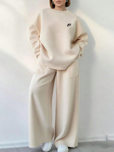 Conjunto de sudadera de cuello redondo para mujer, jersey de manga larga con pantalones cargo de pierna ancha y bolsillos, conjunto informal de dos piezas a juego - Product Image 3