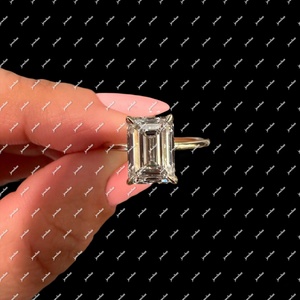 Bague la plus vendue pour femmes, avec un éclat brillant, idéale pour les mariages, les fiançailles et les soirées. Disponible pour l'exportation, prix depuis l'Inde. - Product Image 3