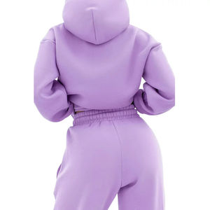 Ensemble de survêtement moderne pour femme, deux pièces, en tissu respirant, silhouette décontractée, haut et pantalon assortis pour tenue de sport décontractée - Product Image 3