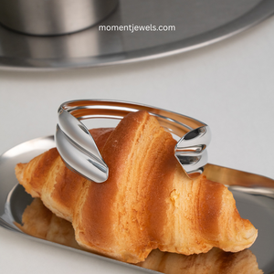 Brazalete de Acero Inoxidable Chapado en Oro Real de 18K para Mujer, Diseño de Rayas, Recubrimiento PVD, Joyería Hipoalergénica, 29g - Product Image 3