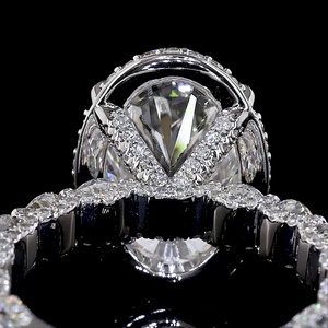Bague de mariage et d'anniversaire en moissanite ovale de 5 carats certifiée IGI, diamant de laboratoire, grande pierre, grand accent de diamant, prix d'usine - Product Image 3