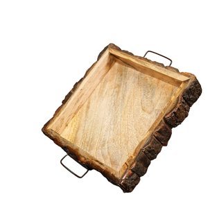 Plateau en bois massif à bords naturels avec poignée métallique, planche de service en écorce d'arbre naturelle pour la présentation des aliments et la décoration de table - Product Image 1
