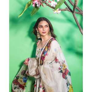 Robe de soirée de créateur pour les fêtes Belle robe d'impression numérique pour un look élégant - Product Image 2