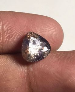 Iolite naturelle taillée en cœur, effet sanglant. Iolite en paillettes multiples, pierre précieuse à effet sanglant. - Product Image 3
