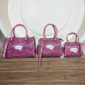 Conjunto de Bolsa de Viaje de Cuero Genuino Hecha a Mano de Primera Calidad, Diseño Floral Rosa, Bandolera, Conjunto Combinado de 3 Piezas - Product Image 4
