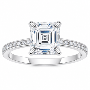 Anillo de Compromiso con Moissanita Corte Asscher para Mujer, Chapado en Oro Blanco de 18K, Engaste de Garras, Banda Pavé, Estilo Clásico - Product Image 1