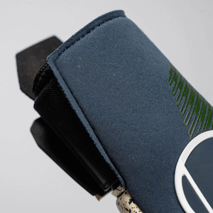 ALTAF BROTHERS Meilleurs gants de gardien de but en caoutchouc réglables, antidérapants et respirants de haute qualité, personnalisables pour les doigts et le pouce - Product Image 4